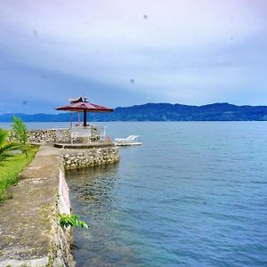 Hotel Pandu Lakeside Tuktuk